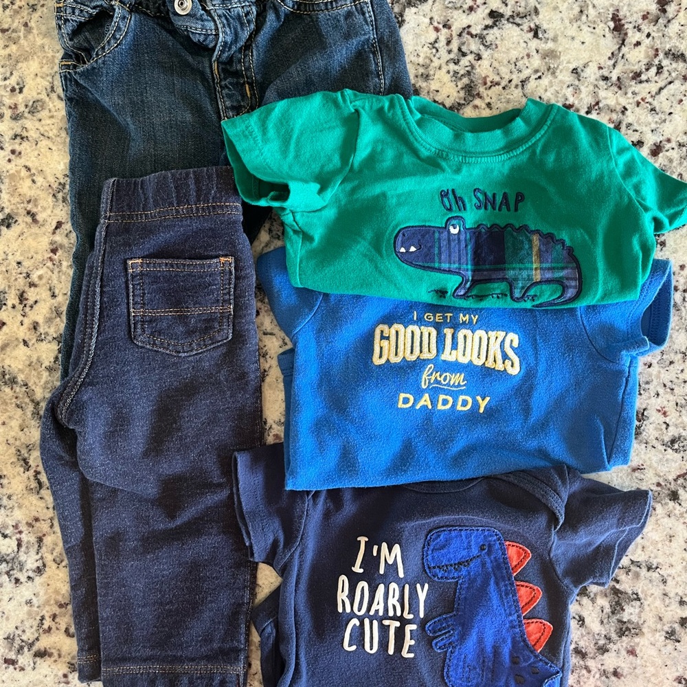 Small lot of 9 month Boy’s clothes.